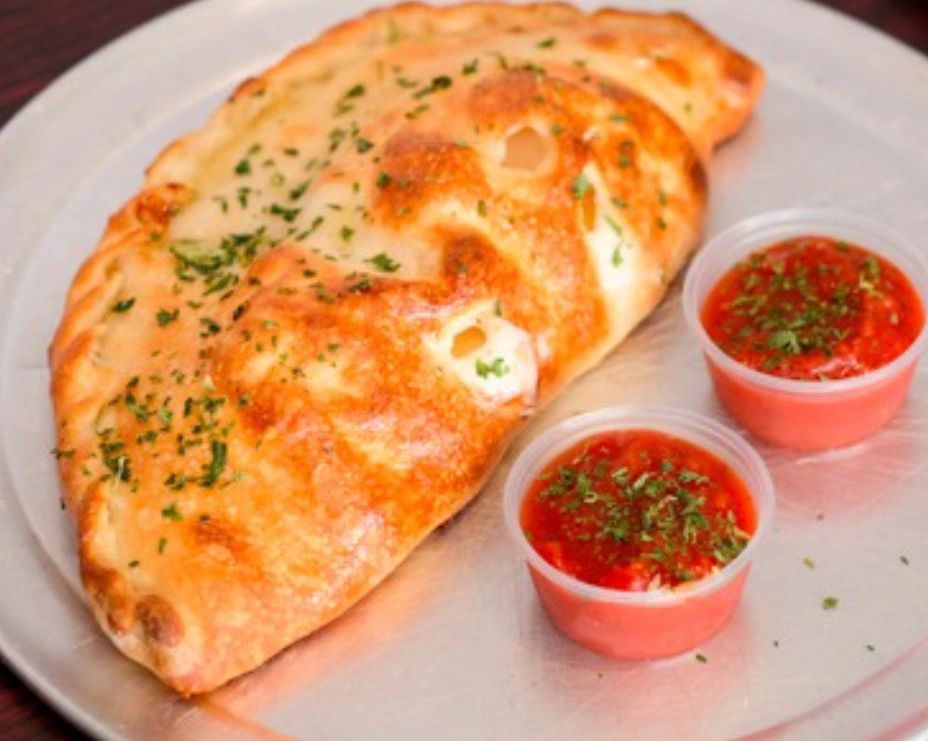 Garlic bread with dipping sauce